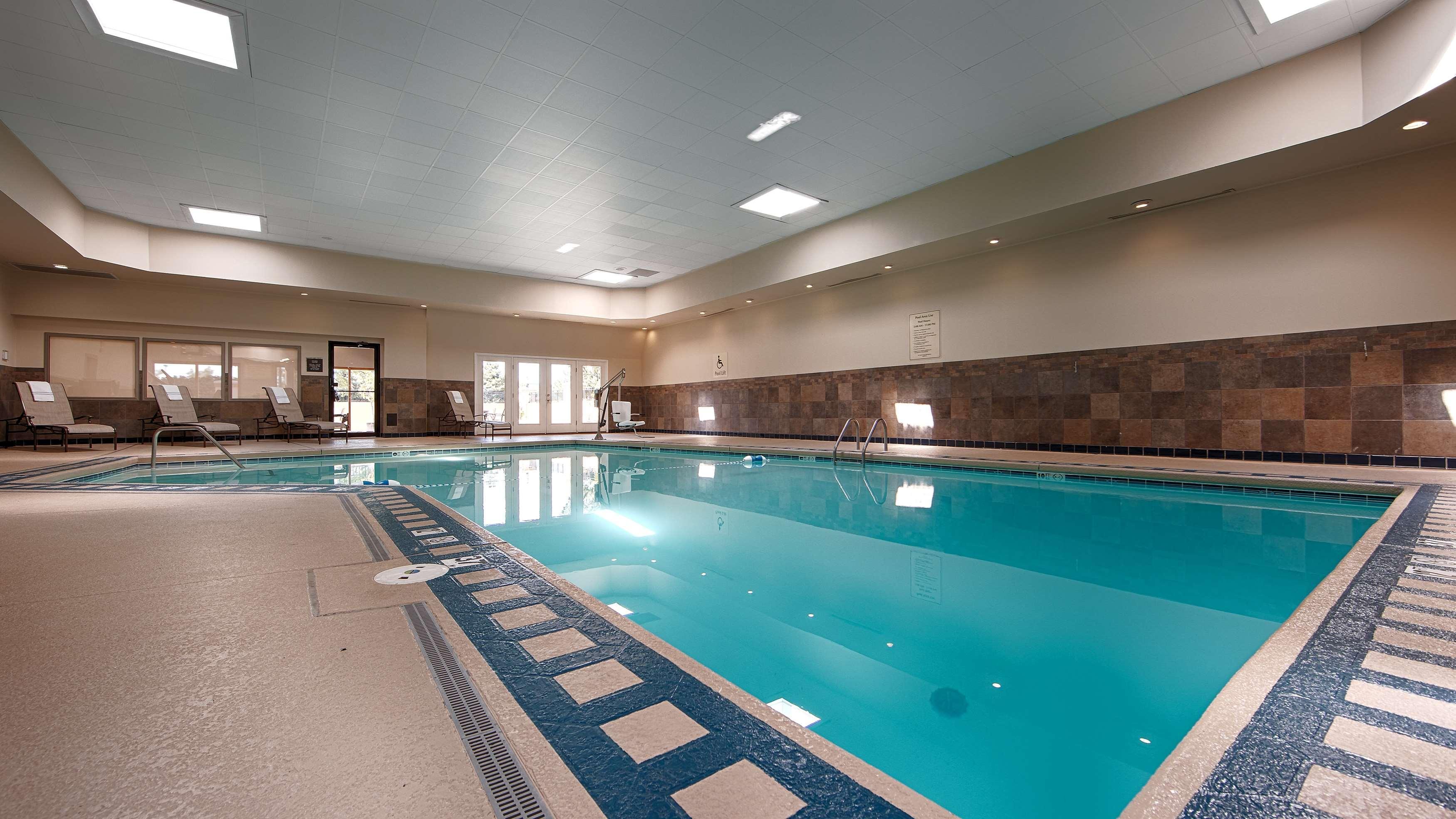 Best Western Plus The Charles Hotel Saint Charles Exterior foto