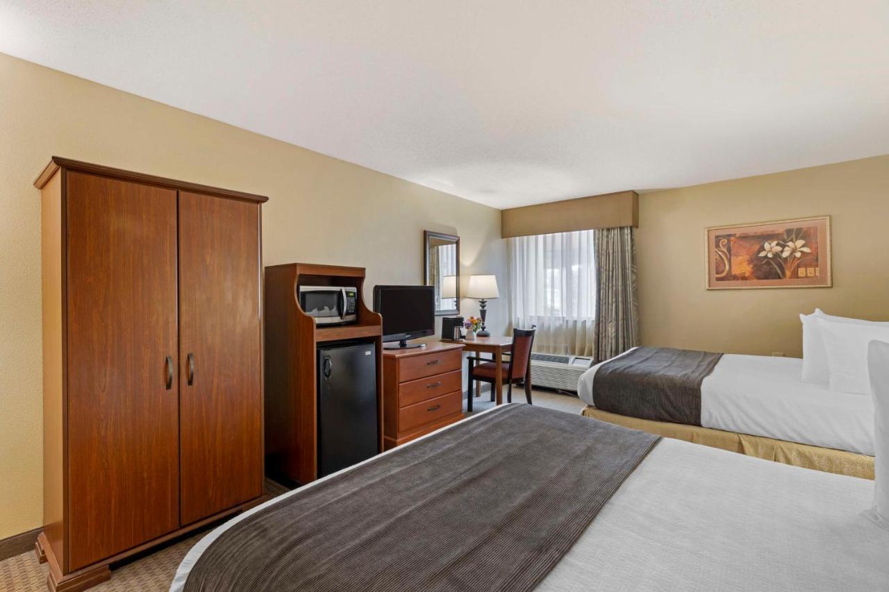 Best Western Plus The Charles Hotel Saint Charles Exterior foto