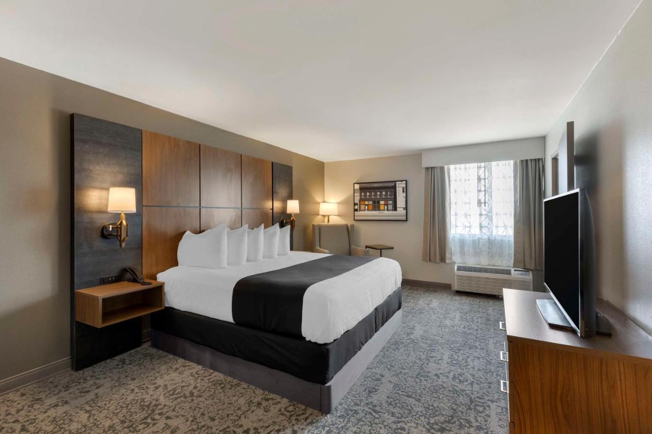 Best Western Plus The Charles Hotel Saint Charles Exterior foto