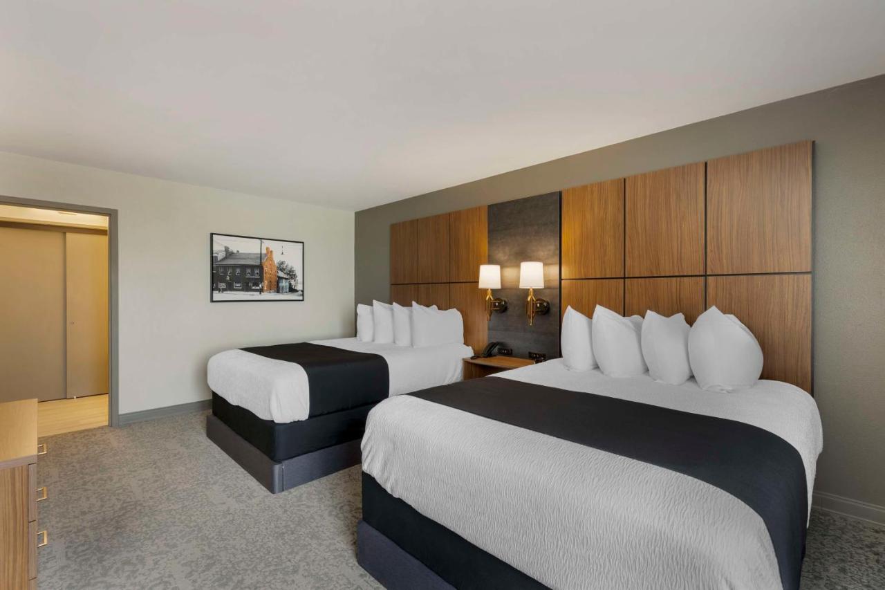 Best Western Plus The Charles Hotel Saint Charles Exterior foto